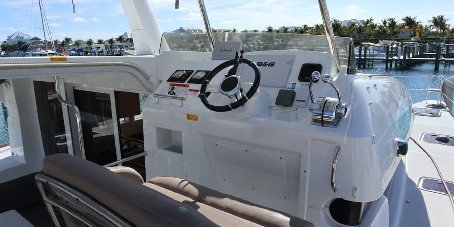 Lagoon Power 40