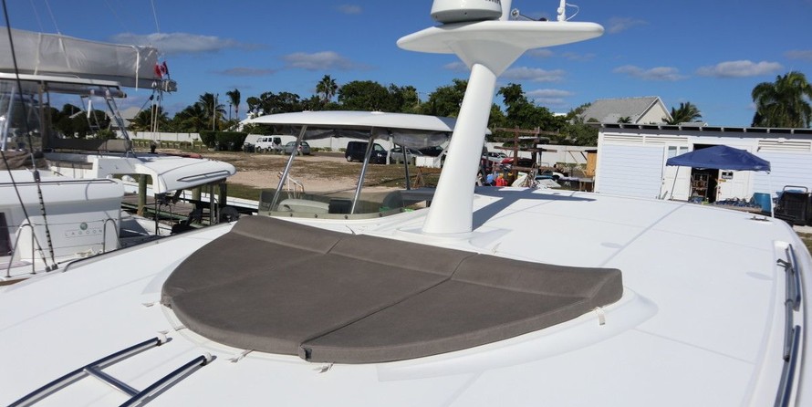 Lagoon Power 40