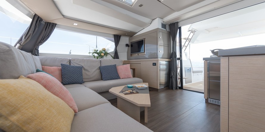 Fountaine Pajot Saona 47