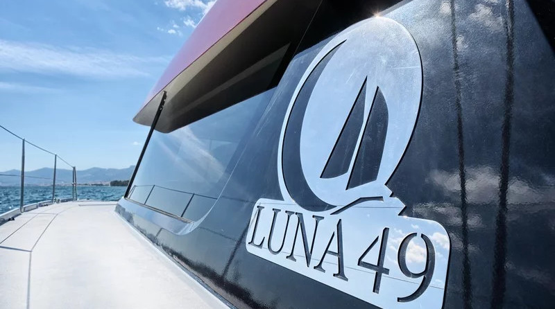 Luna 49
