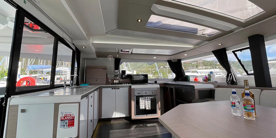 Fountaine Pajot - Tanna 47 - 5 + 1 cab.