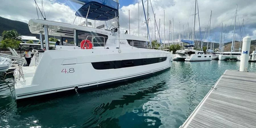 Bali 4.8 - 6 cab.