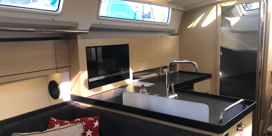 Hanse 388