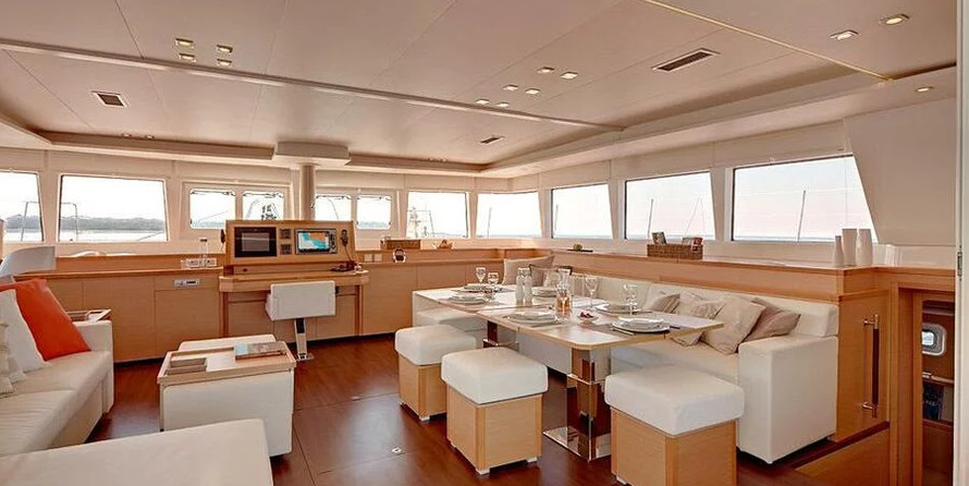 Lagoon 620 - 6 + 2 cab.