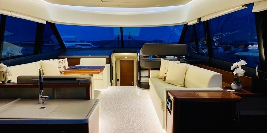 Prestige 550 Fly