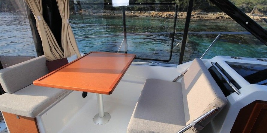 Jeanneau Merry Fisher 895