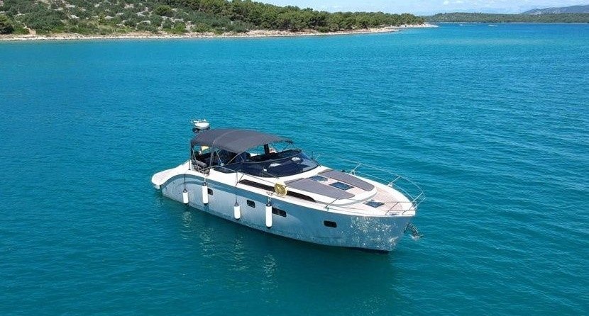 Bavaria Deep Blue 46