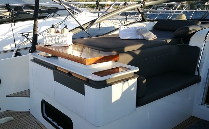 Bavaria Deep Blue 46