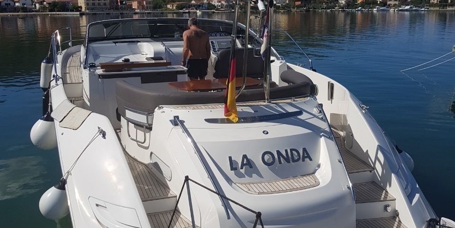 Bavaria Deep Blue 46