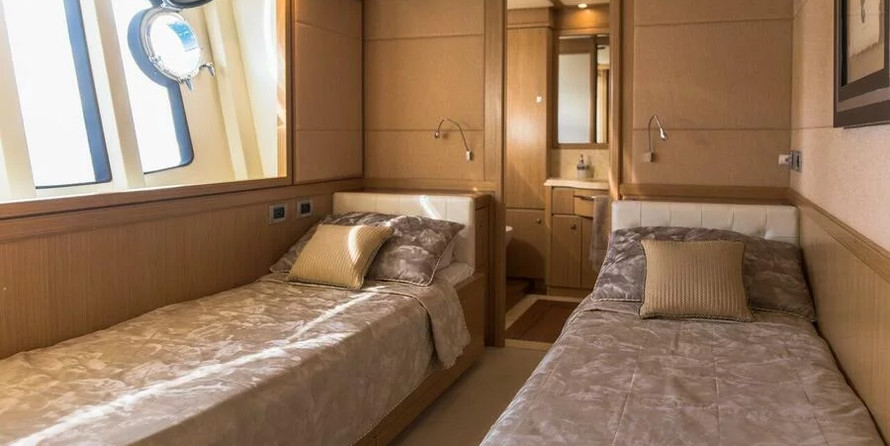 Custom Line Navetta 26 Crescendo