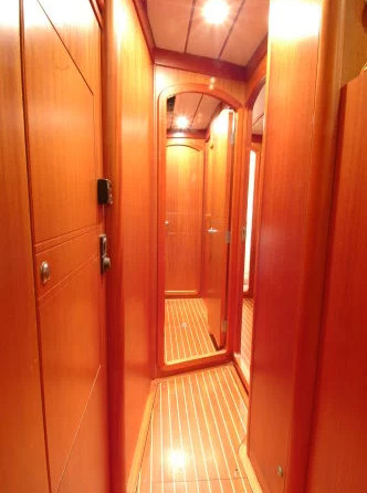 Broward 80 pilot house