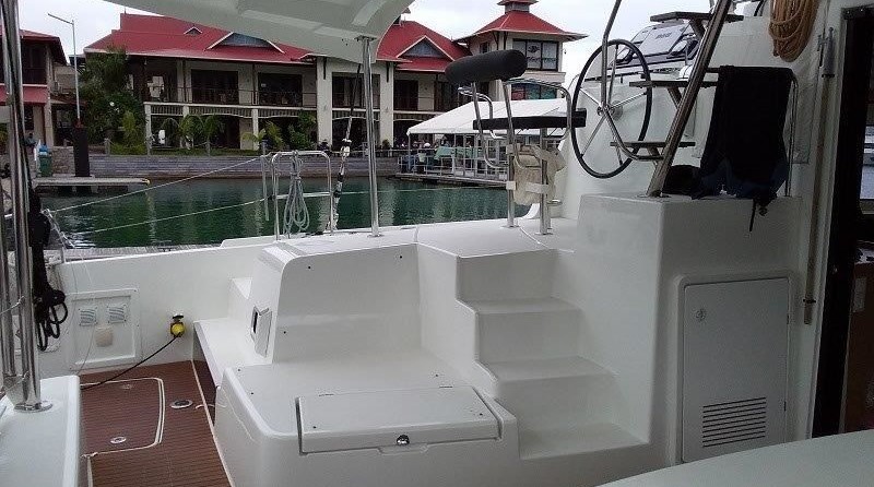 Lagoon 42