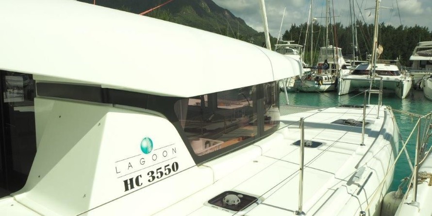 Lagoon 42