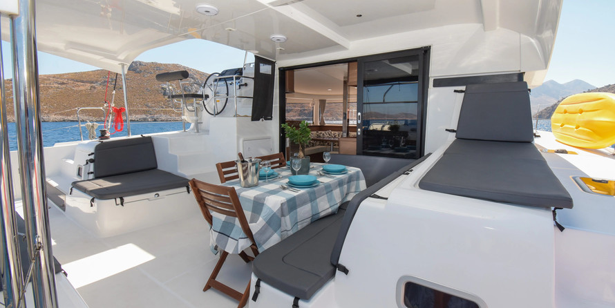 Lagoon 42