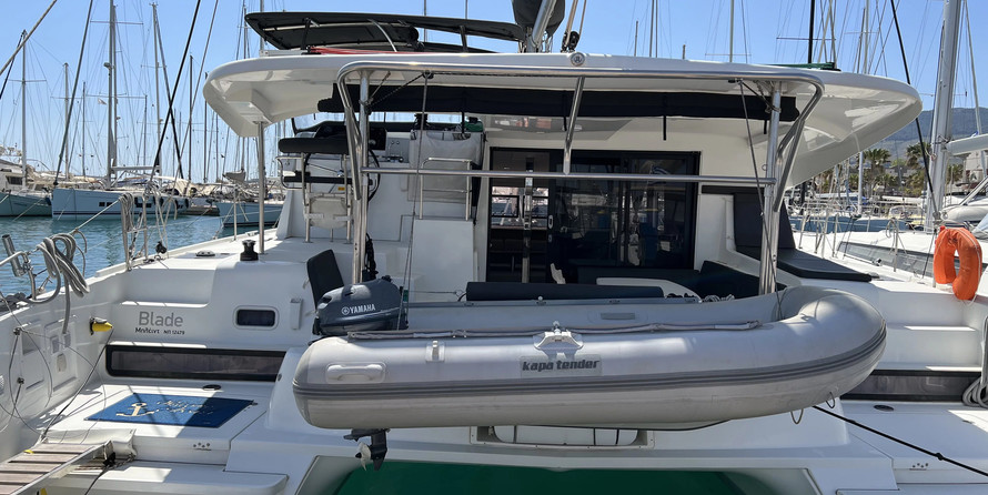 Lagoon 42