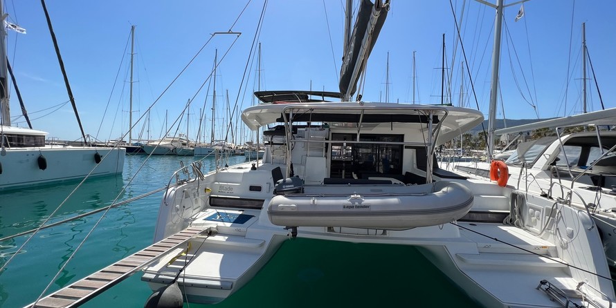 Lagoon 42