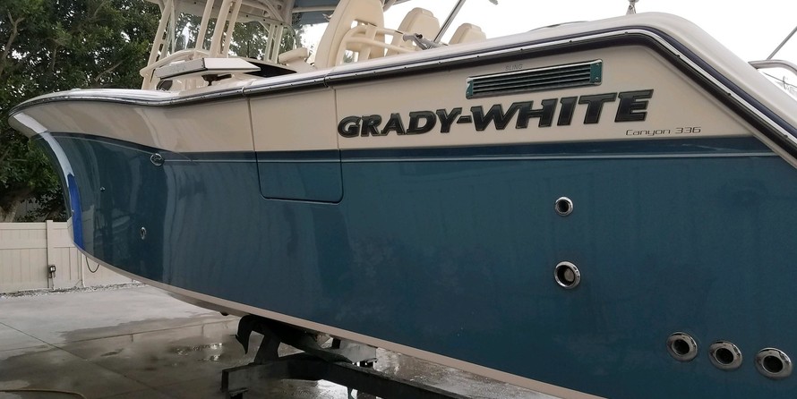 Grady-White Canyon 336