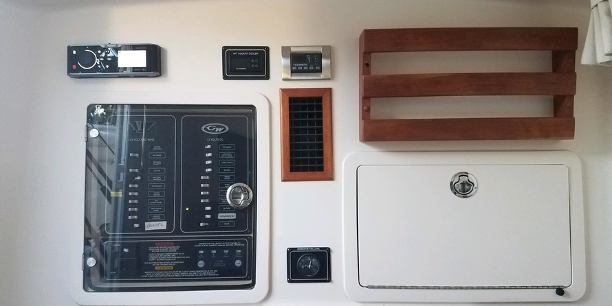 Grady-White Canyon 336