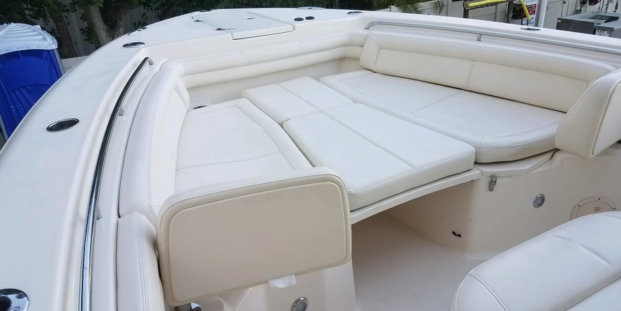 Grady-White Canyon 336