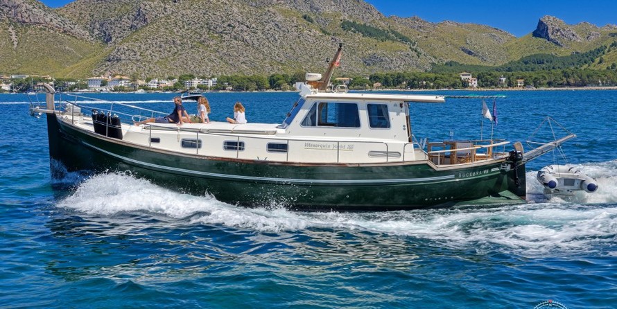 Menorquin Yacht 160