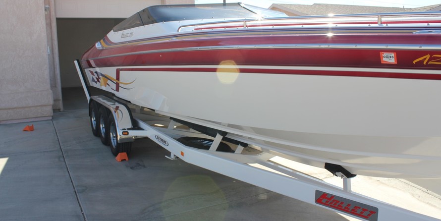 Pro-line 2950 mid cabin