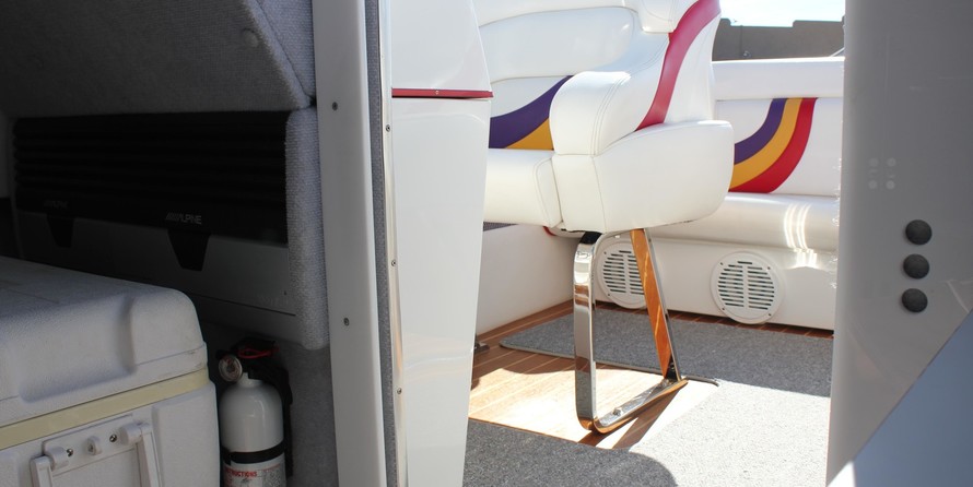 Pro-line 2950 mid cabin