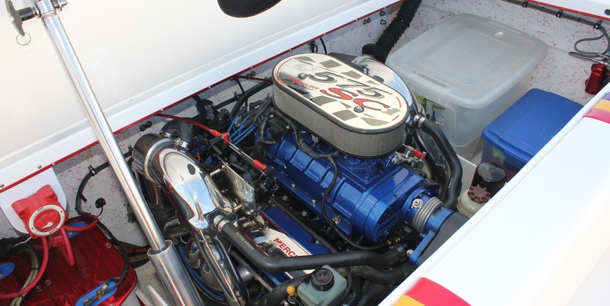 Pro-line 2950 mid cabin