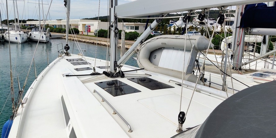 Hanse 548