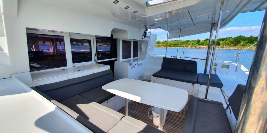 Lagoon 450 F