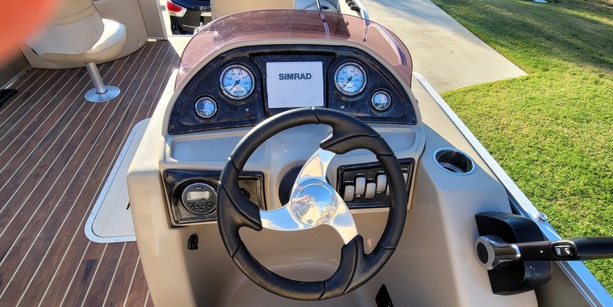 SunCatcher X322 Fish & Cruise