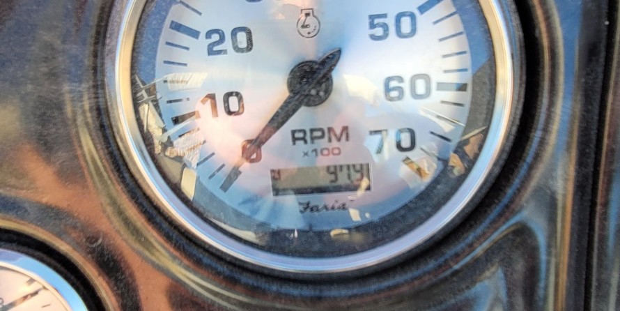 SunCatcher X322 Fish & Cruise