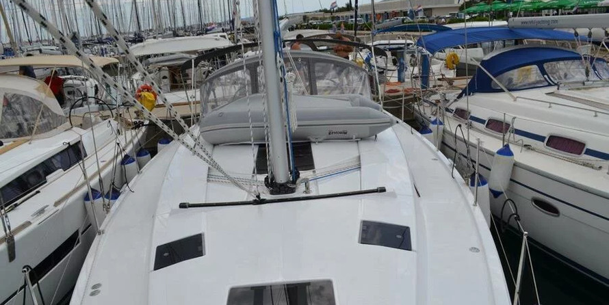 Hanse 415