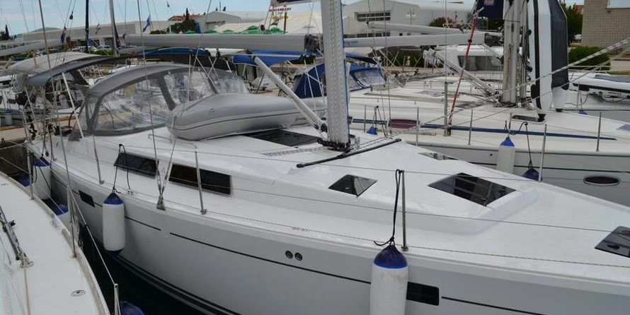 Hanse 415