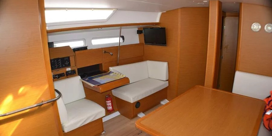 Sun Odyssey 439