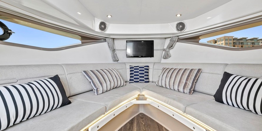 Sea Ray Sundancer 320 OB