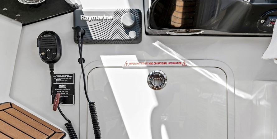 Sea Ray Sundancer 320 OB