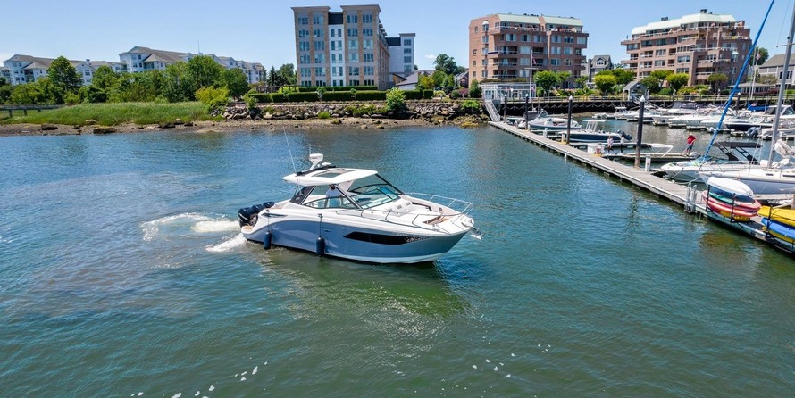 Sea Ray Sundancer 320 OB