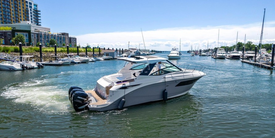 Sea Ray Sundancer 320 OB