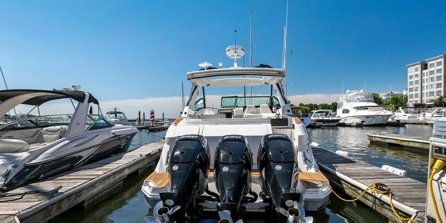 Sea Ray Sundancer 320 OB
