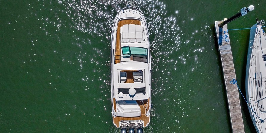 Sea Ray Sundancer 320 OB