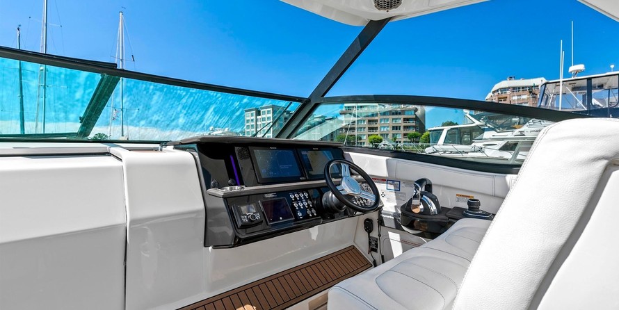 Sea Ray Sundancer 320 OB