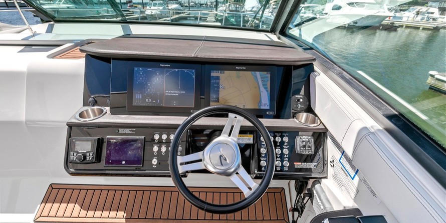 Sea Ray Sundancer 320 OB