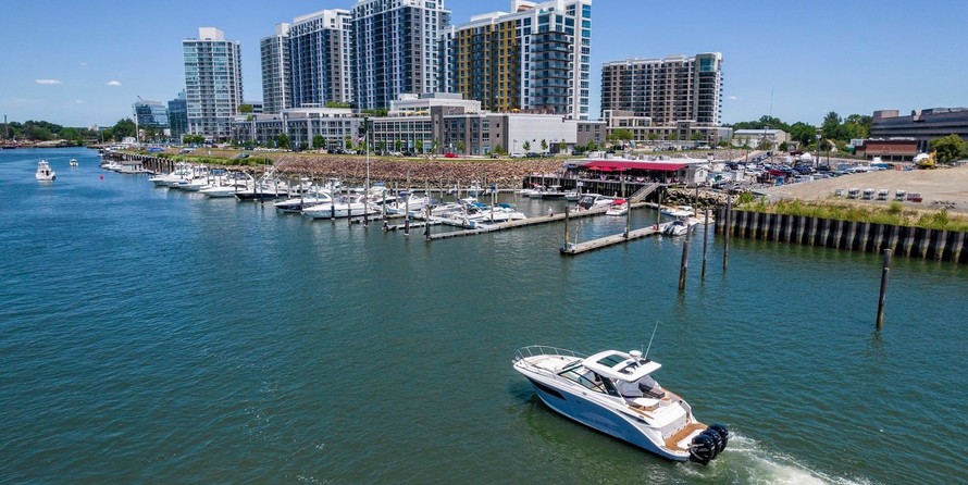 Sea Ray Sundancer 320 OB