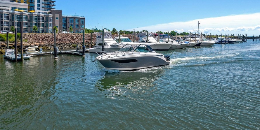 Sea Ray Sundancer 320 OB