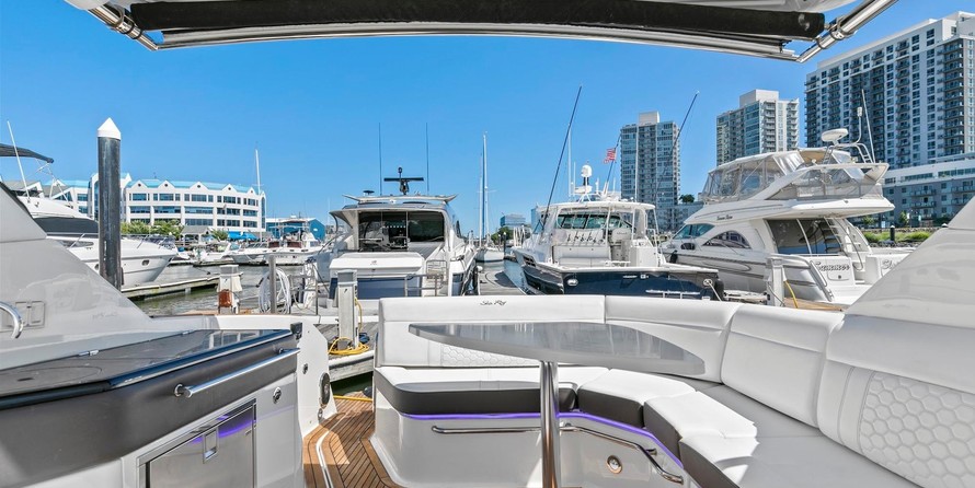 Sea Ray Sundancer 320 OB