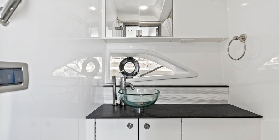 Sea Ray Sundancer 320 OB