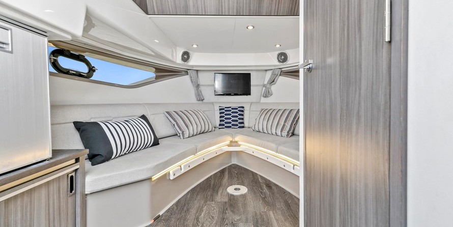 Sea Ray Sundancer 320 OB