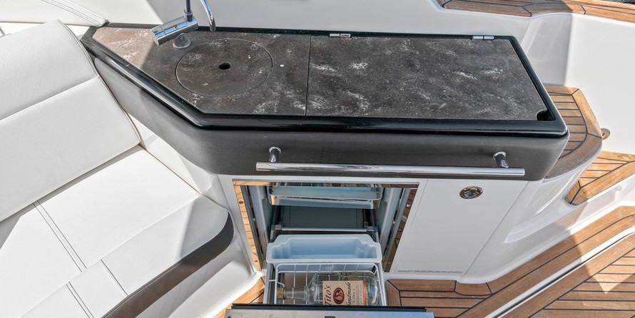 Sea Ray Sundancer 320 OB