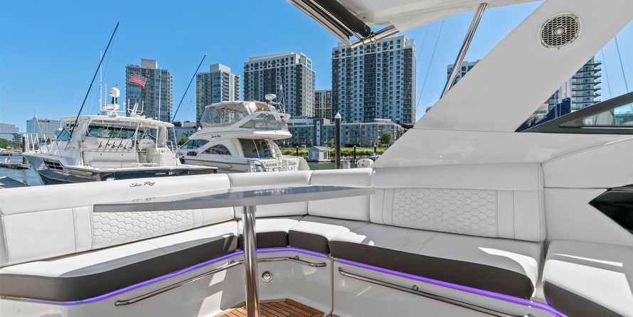Sea Ray Sundancer 320 OB