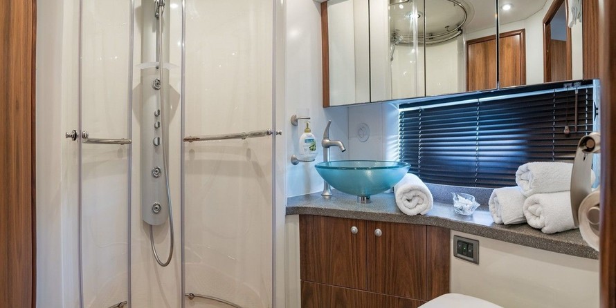 Sunseeker Predator 62